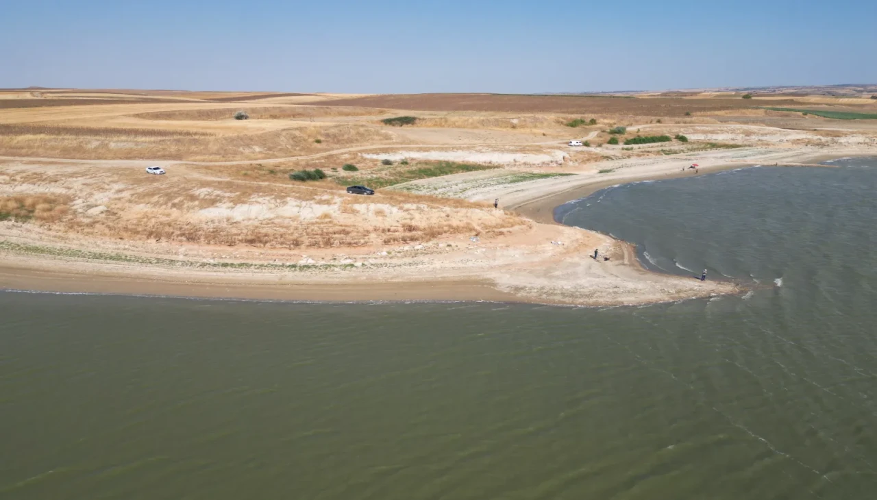 Tekirdağ'da kuraklık alarmı: Karaiğdemir Barajı'nın doluluk oranı yüzde 5'e düştü
