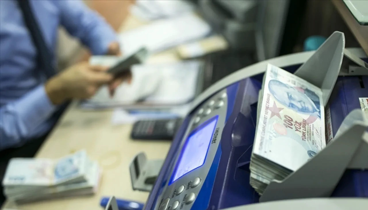 KKM 427 milyar liraya geriledi, bankacılık sektöründe kredi hacmi arttı