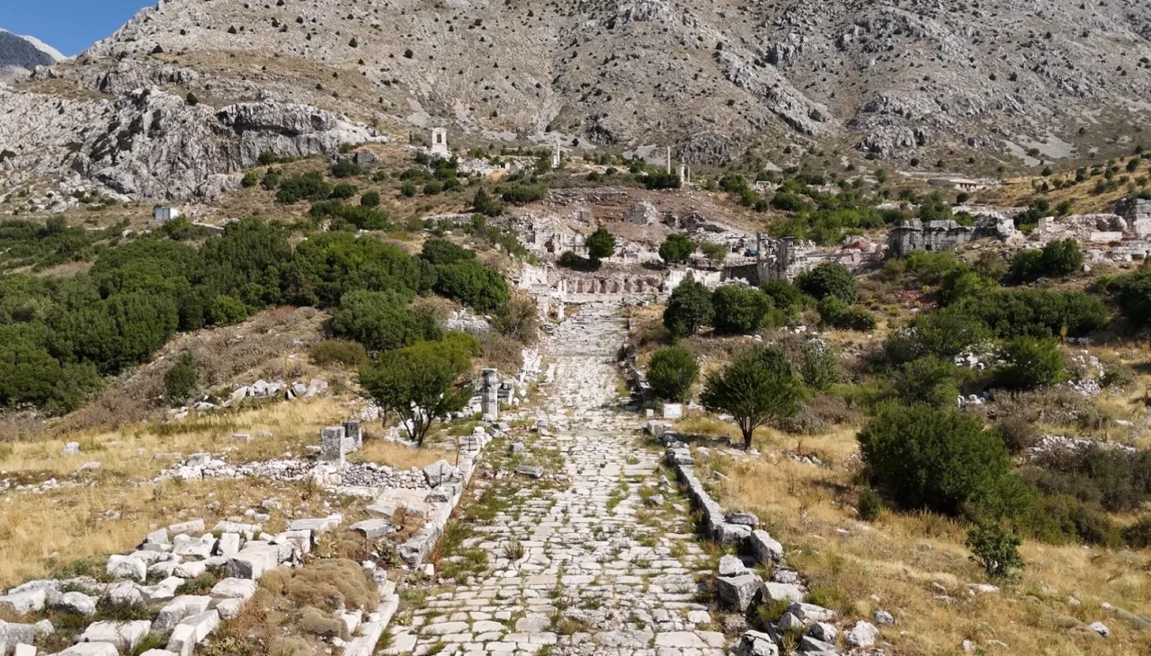 Sagalassos'ta Türkiye'nin üçüncü en büyük Odeonu gün yüzüne çıkıyor