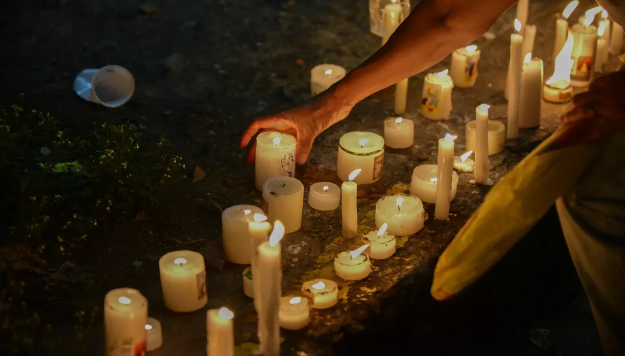 Cali'de patlama kurbanları için anma töreni