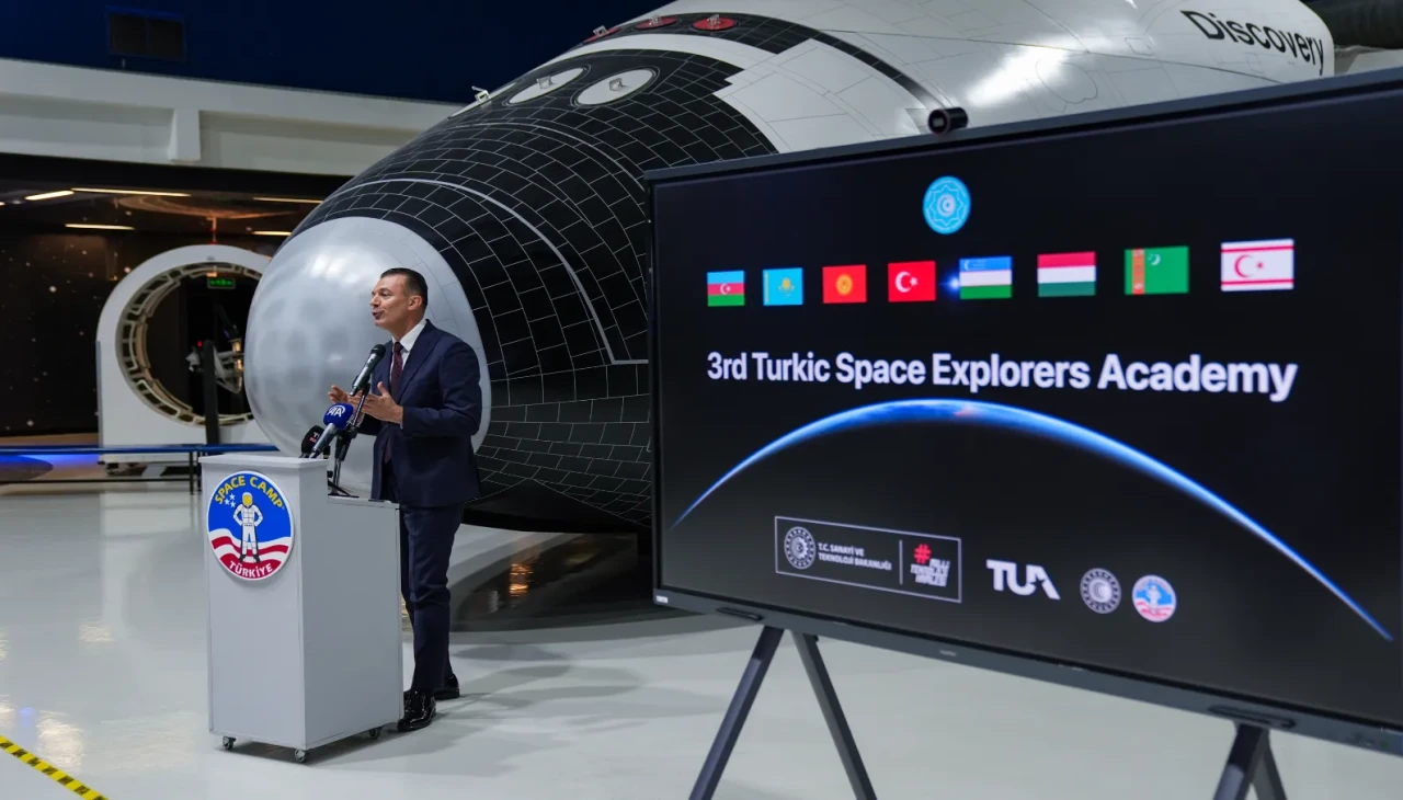 Türk Dünyası Gençleri İzmir’de Uzay Kampı’nda Bir Araya Geldi