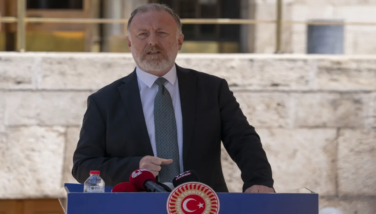 DEM Parti'den imralı ziyareti ve ekonomik sorunlara dikkat çekildi