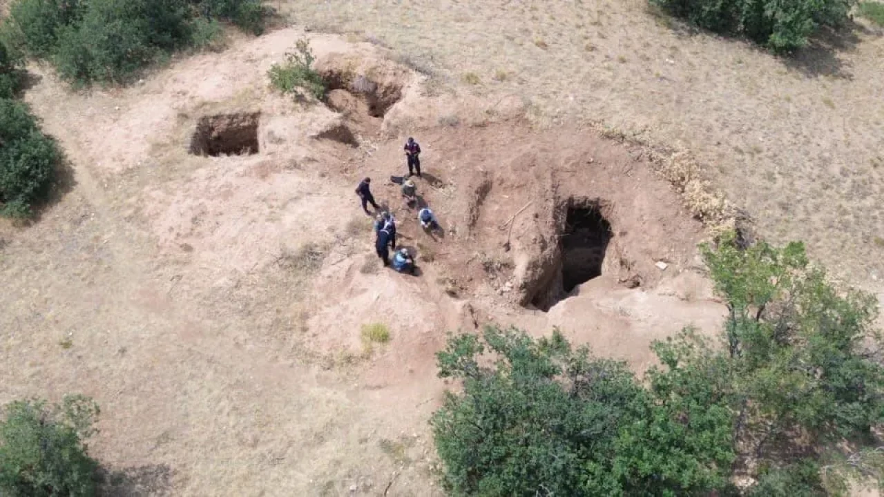 "Kayseri'de dronlu operasyon: Kaçak kazı yapan 4 şüpheli yakalandı