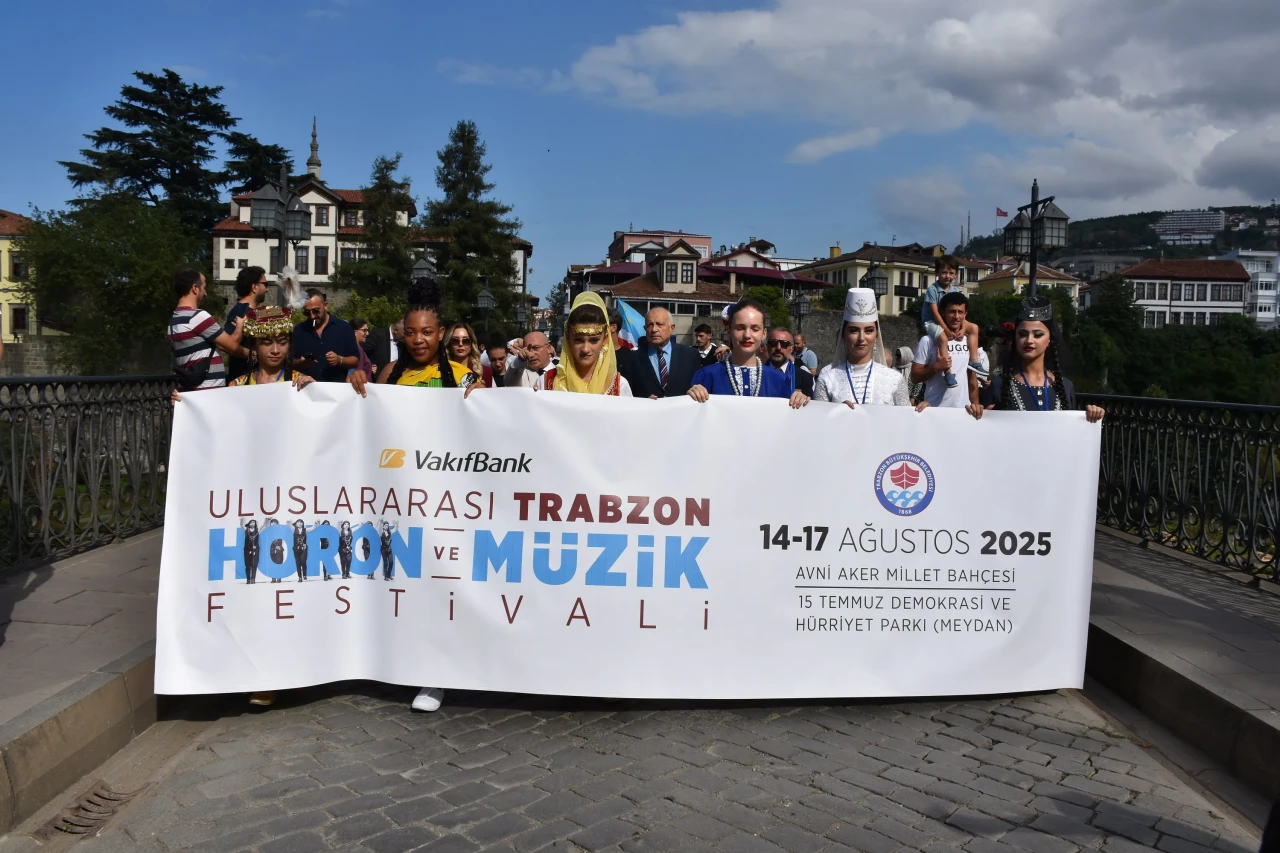 Trabzon’da 3. Uluslararası Horon ve Müzik Festivali coşkusu başladı