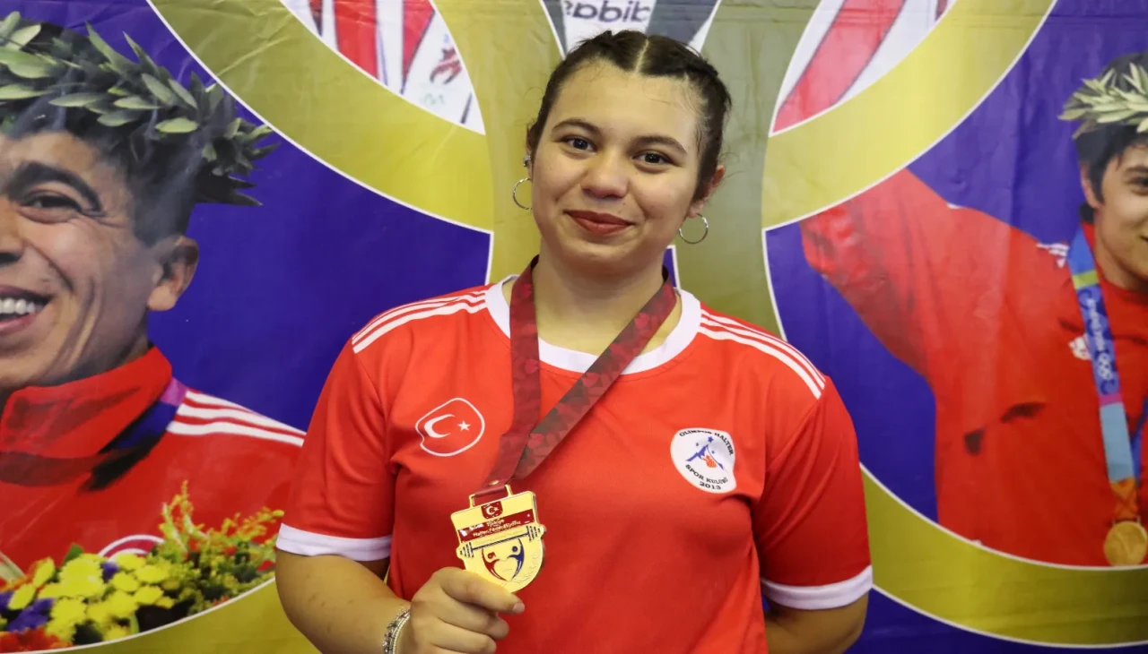 Zeynep Nur Pehlivan Türkiye Rekoru Kırdı Hedef Dünya Şampiyonluğu