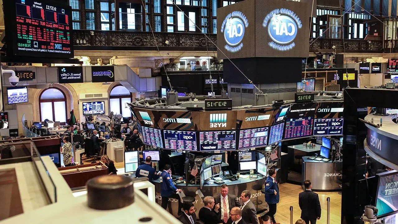 New York borsasında teknoloji hisseleri toparlandı, yükselişin ardındaki sebepler neler?