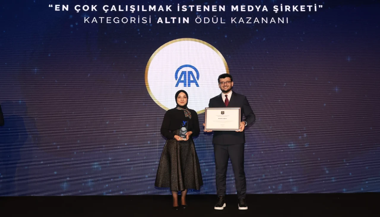 Anadolu Ajansı gençlerin tercihi olarak altın ödül kazandı