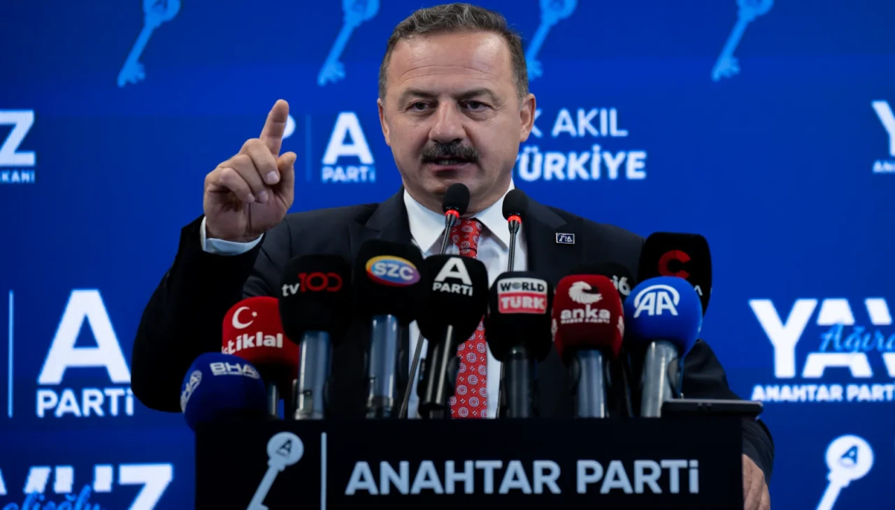 Anahtar Parti Lideri Ağıralioğlu'ndan sert çıkış: "Yargı ve Siyaset üzerinde siyasi baskı var!"