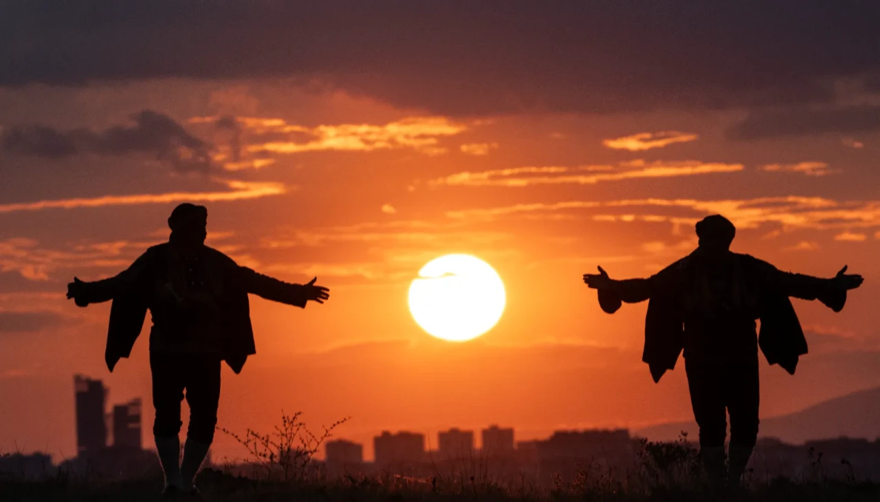 Seğmenler gün batımında izleyicileri tarihe yolculuğa çıkardı