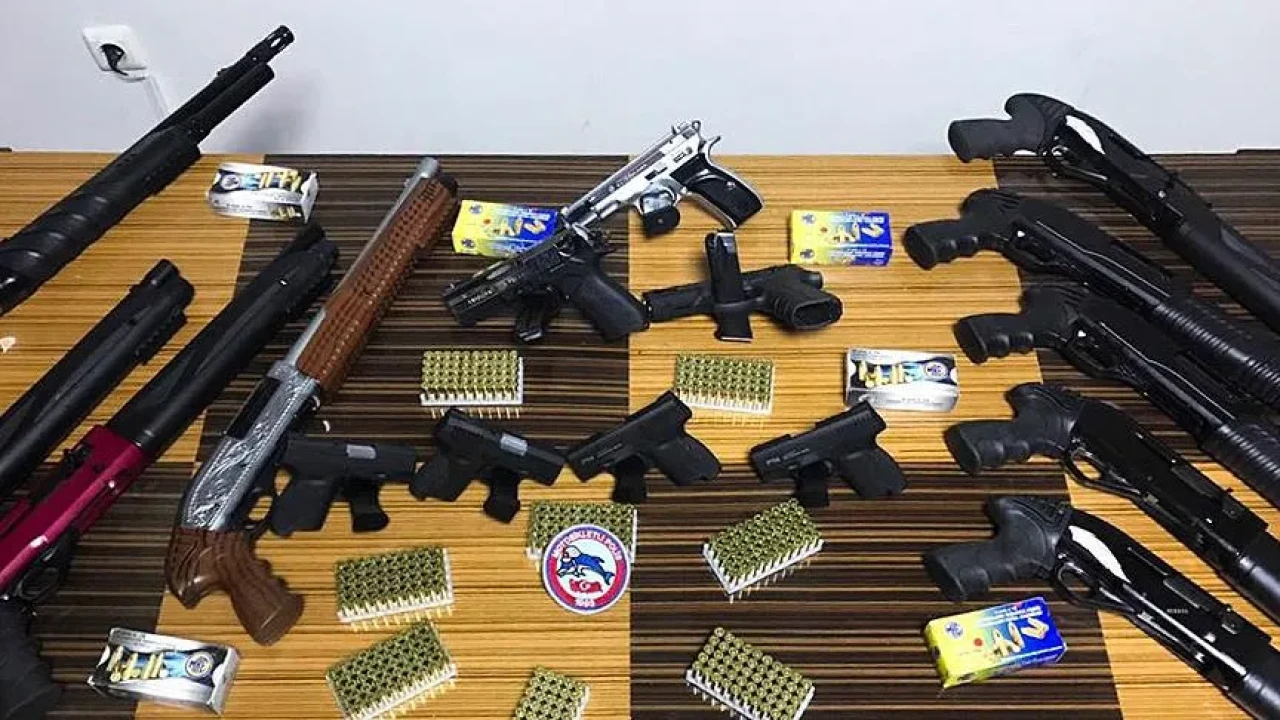 Ruhsatsız silah operasyonlarında 2 bin 82 kişiye işlem yapıldı