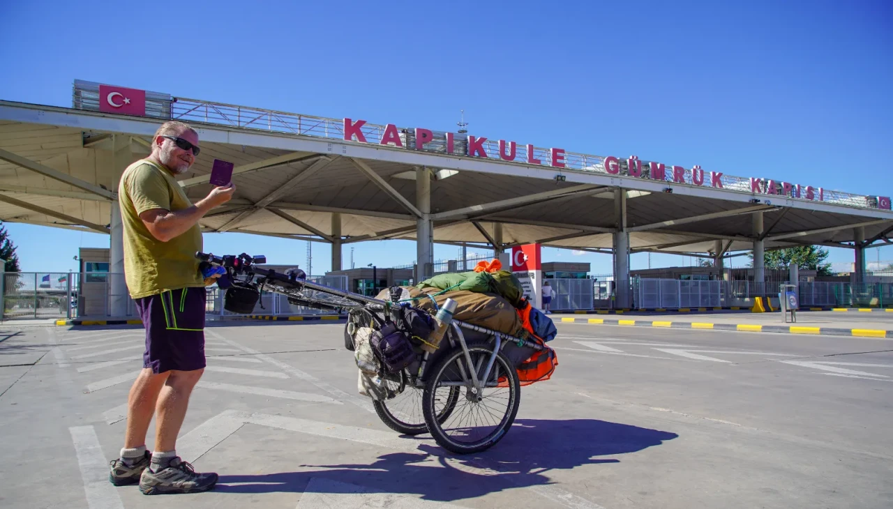 İngiliz gezgin Karl Bushby Türkiye etabını tamamladı