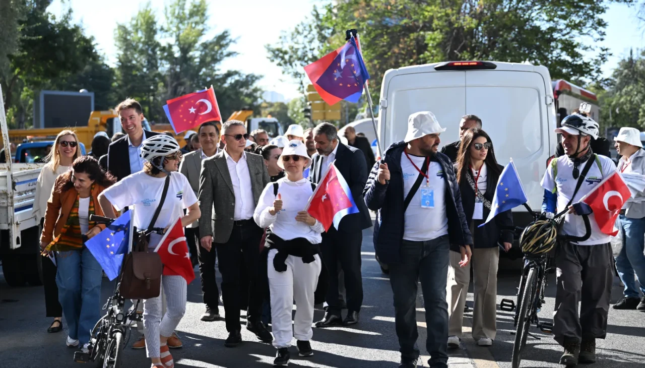 Avrupa Hareketlilik Haftası kapsamında başkentliler yürüdü