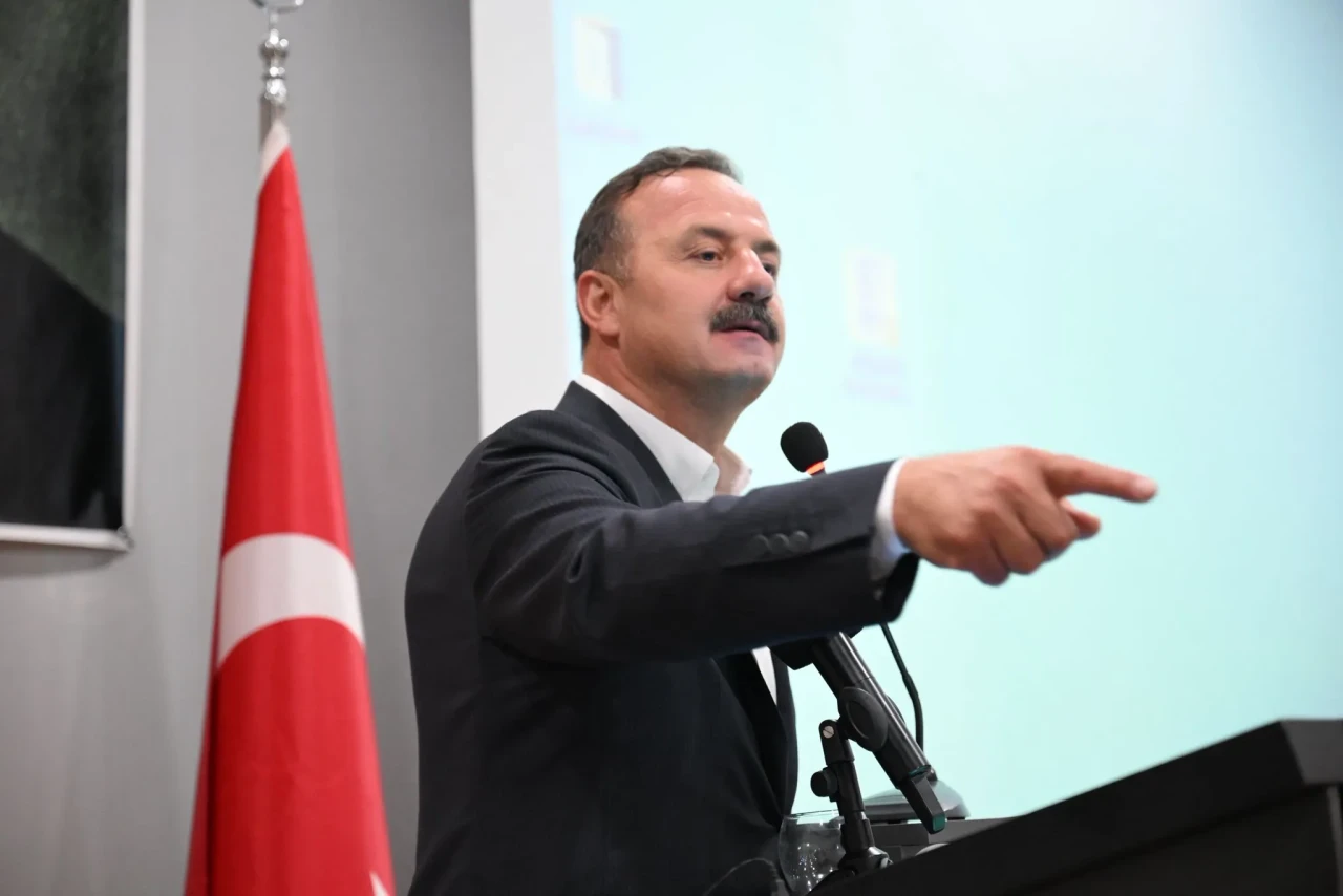 Yavuz Ağıralioğlu: "Kürtçü değiliz, herkesle aynı dili konuşacağız!"