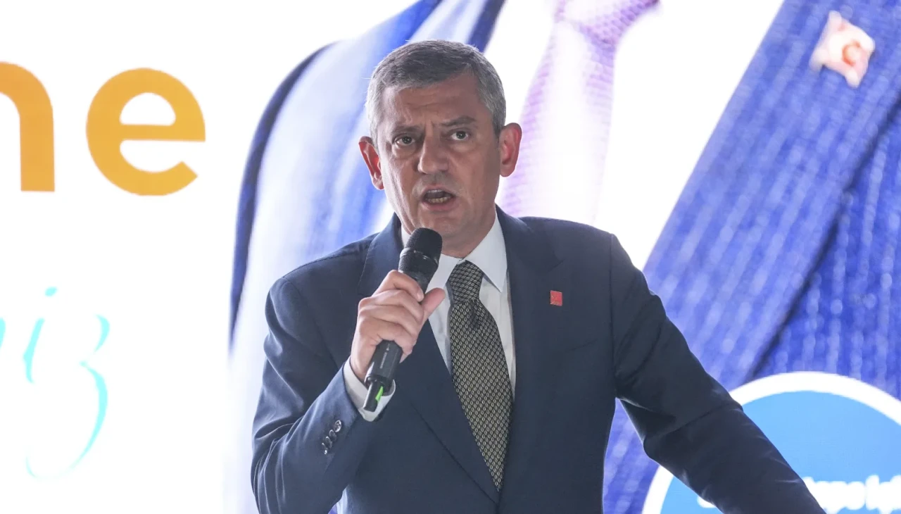 CHP Genel Başkanı Özgür Özel: Atatürk'ün partisiyiz demokrasi için mücadeleye devam