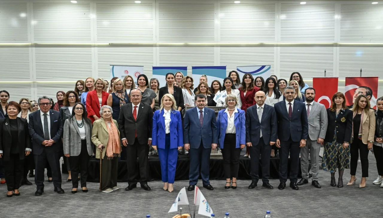 ANGİKAD'dan Kadın Girişimcilere Dijital Dönüşüm Fırsatı