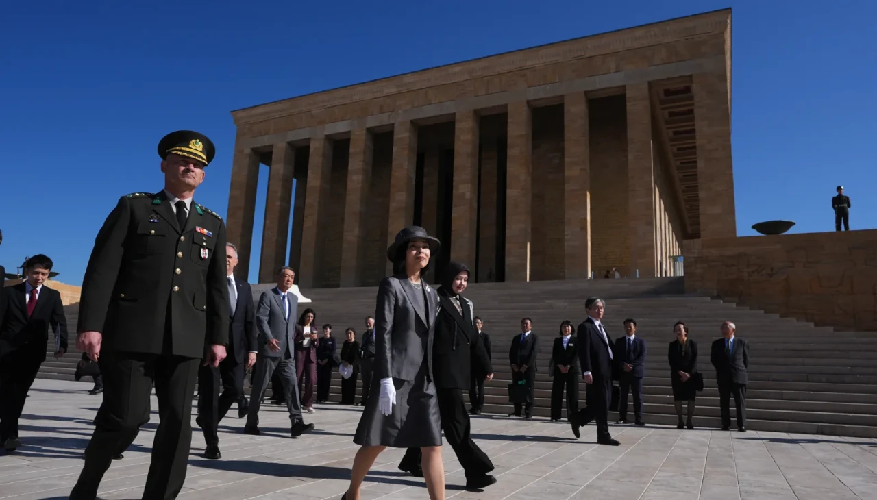Prenses Akiko’dan Atatürk’e saygı: Anıtkabir ziyareti