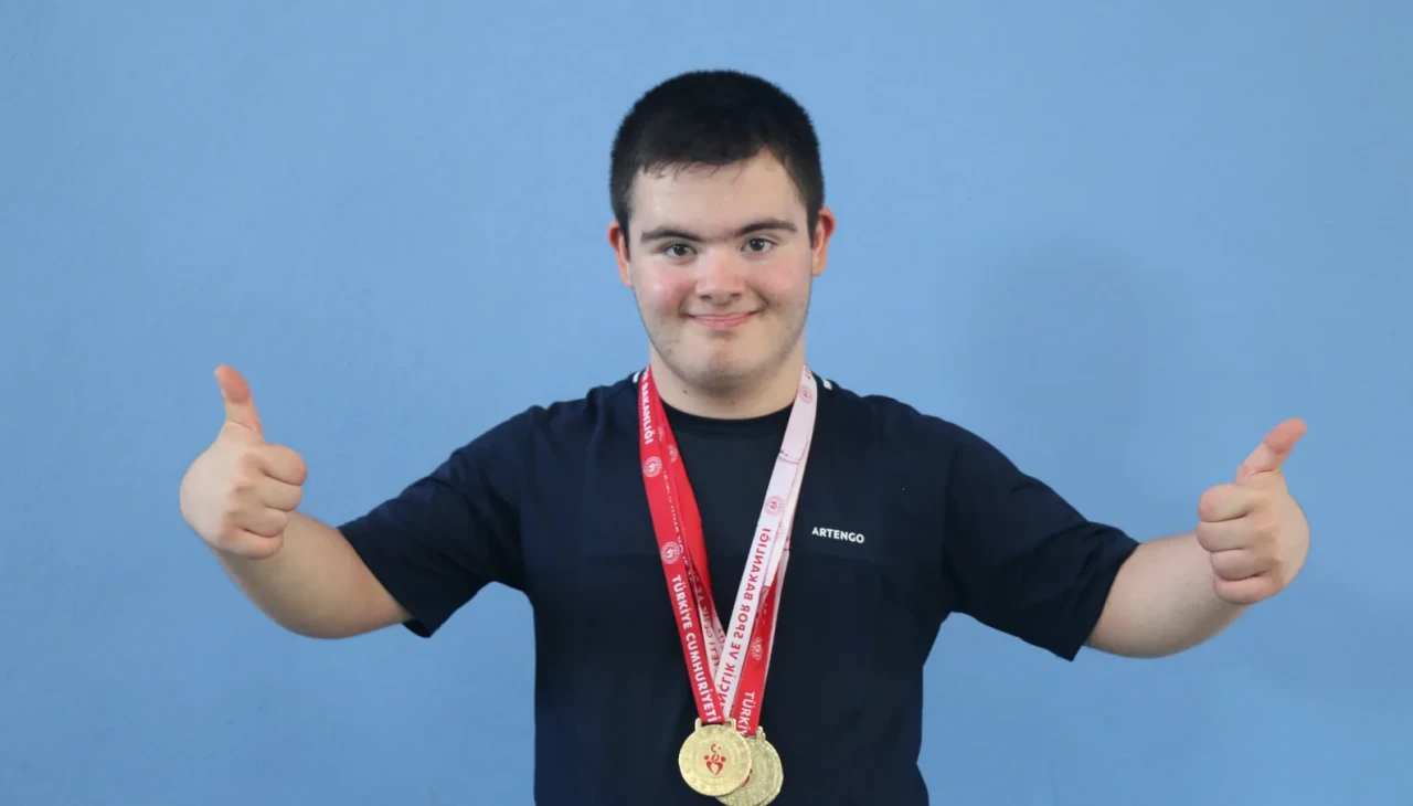 Down sendromlu Göktuğ Onur'un milli takım hayali için masa tenisi mücadelesi