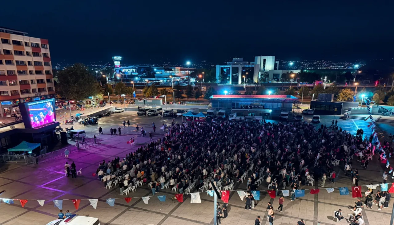 Kocaeli'de EuroBasket Final heyecanı meydanlara taştı