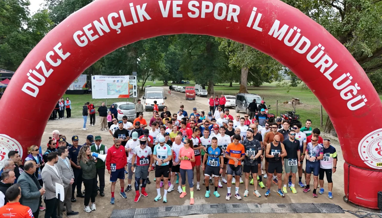 Gölyaka'da Efteni Duatlonu: Yarış sonunda Gazze'ye destek