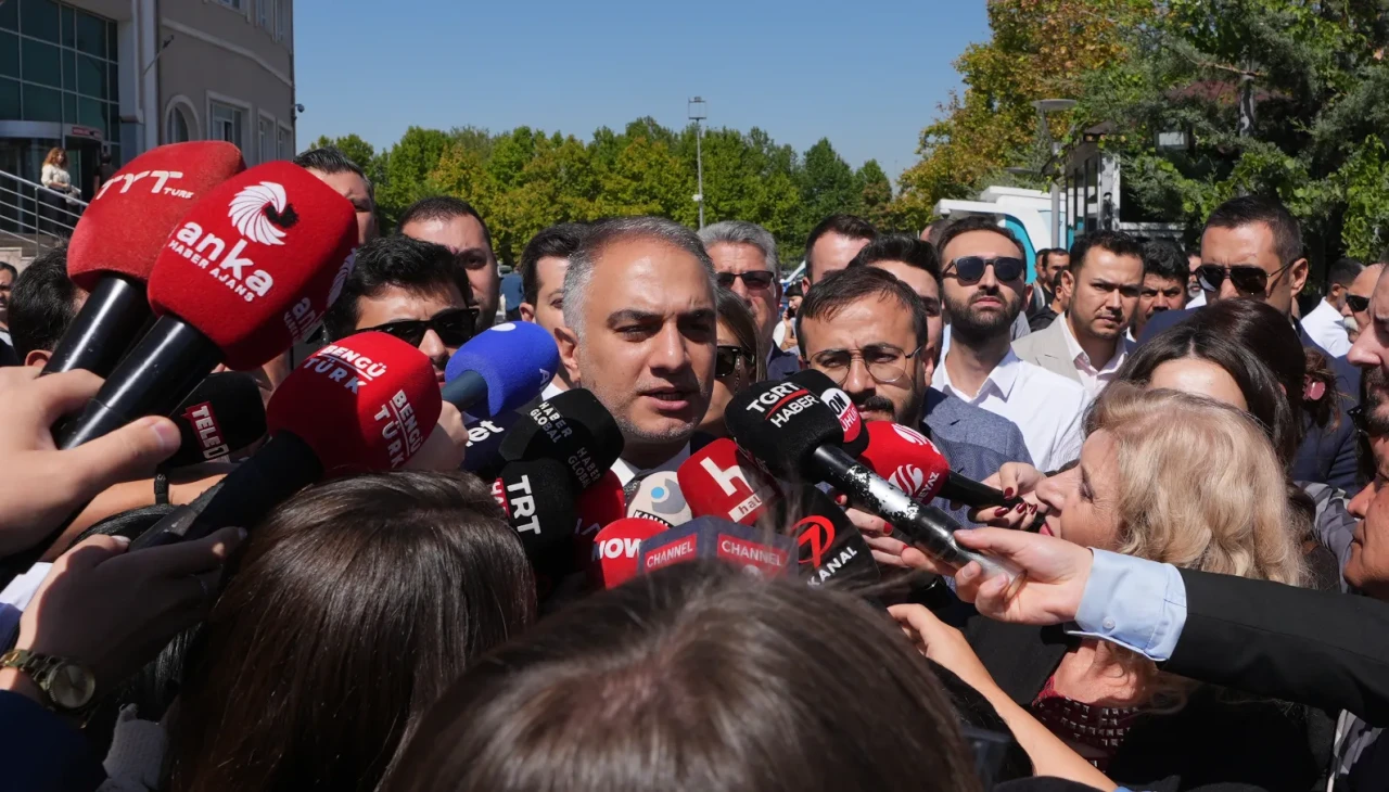 CHP'nin Olağan ve Olağanüstü Kurultayı davası: Mahkemeden ara karar