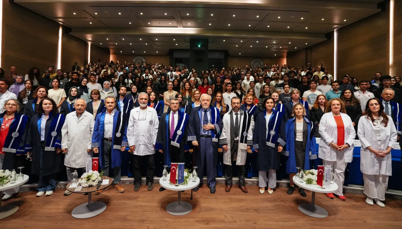 İlber Ortaylı, 2025-2026 akademik yılını Fatih Sultan Mehmed dersiyle açtı