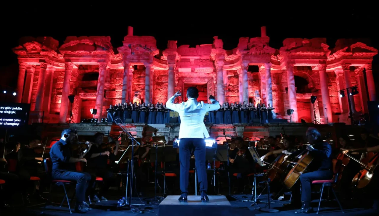 "Carmina Burana" Balesi Hierapolis Antik Tiyatrosu’nda sahnelendi