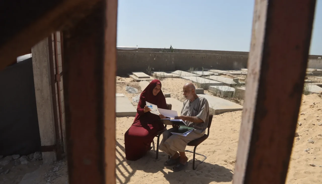 Filistinli akademisyenin çağrısı: Gazze'de mezarlıkta umutsuz bekleyiş