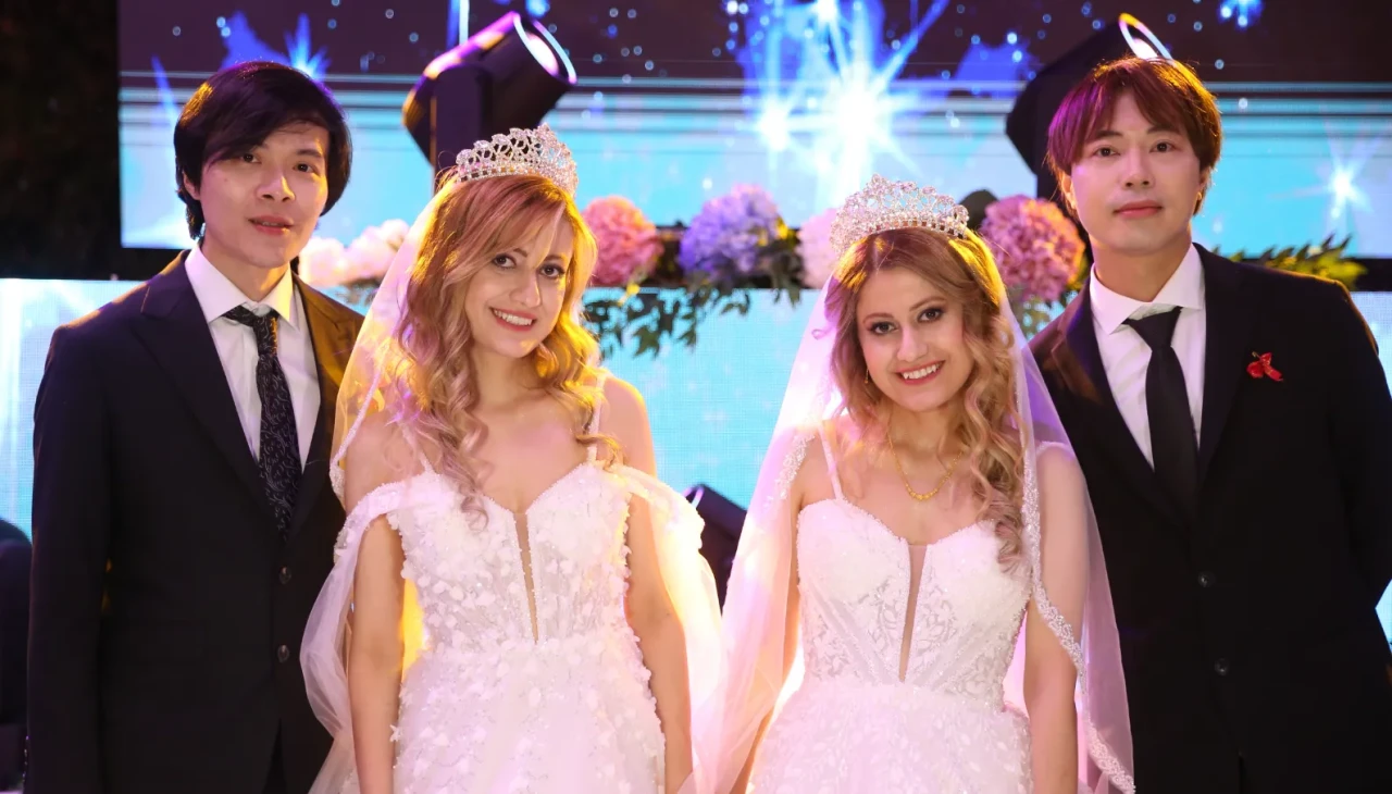 Kastamonulu Tek Yumurta İkizleri Tayvanlı damatlarıyla dünyaevine girdi