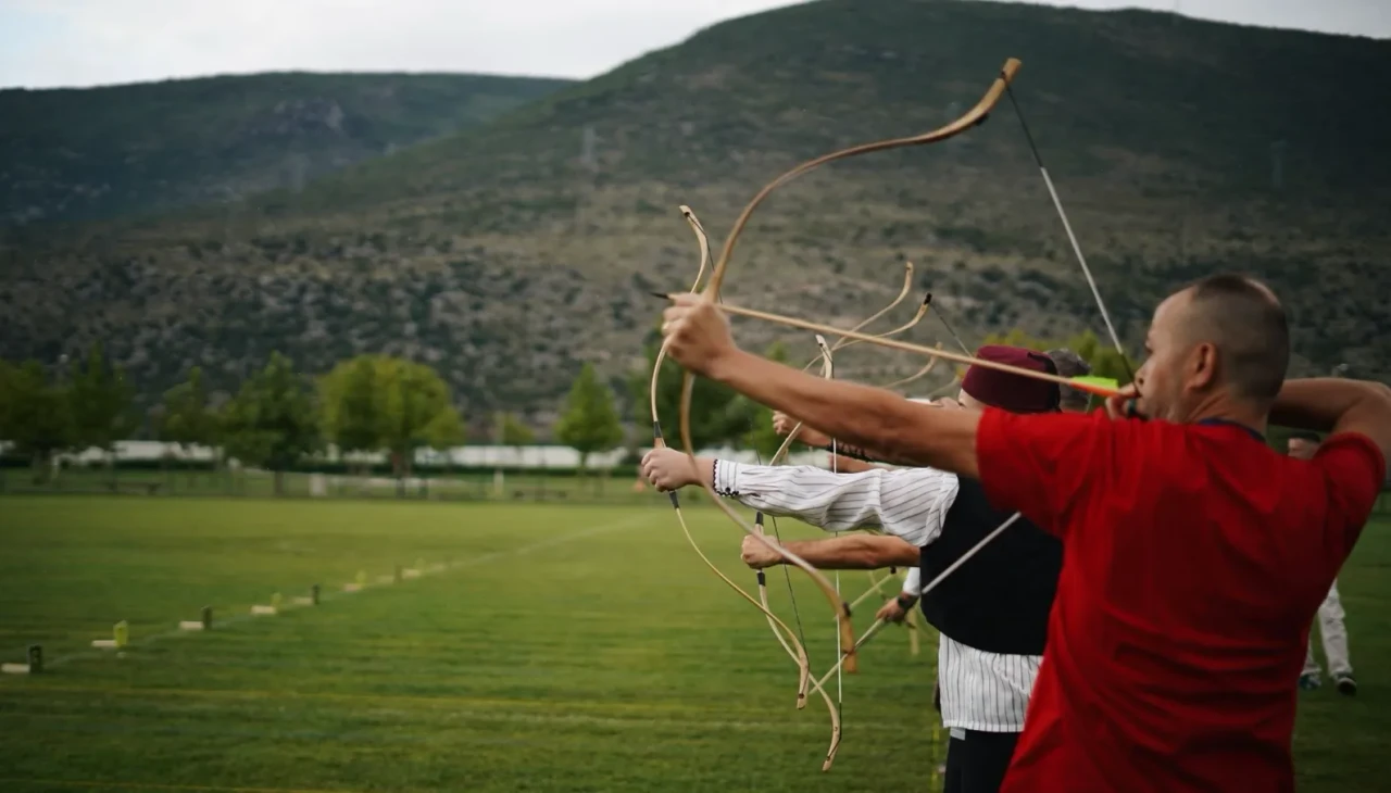 Okçulukta Mostar zaferi: Sena Keçeci kadınlarda birinci oldu