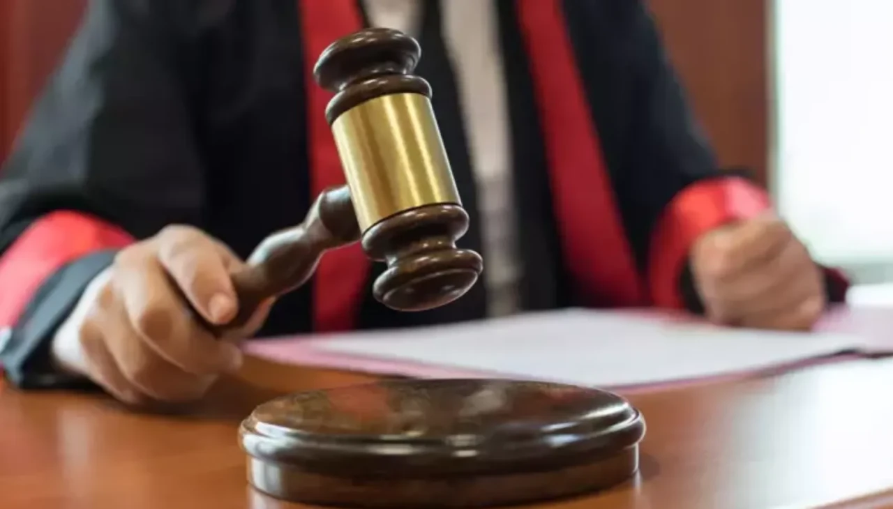 Yargıtay’dan çocuğun soyadı kararı: Annenin yeni eşinin soyadı verilemez