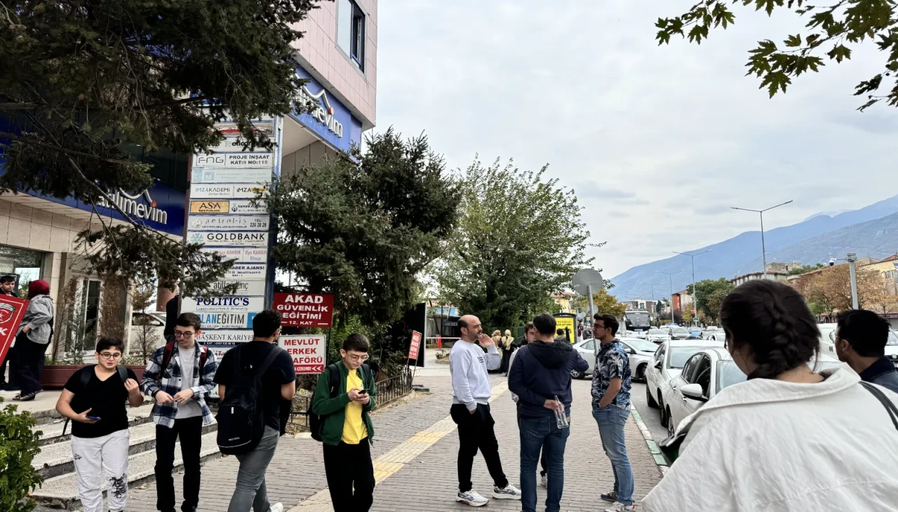 Kütahya'da 5,4 büyüklüğünde deprem