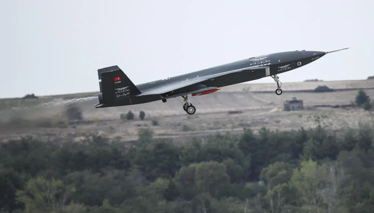 Bayraktar KIZILELMA'nın ilk mühimmatlı uçuşu başarıyla gerçekleşti !