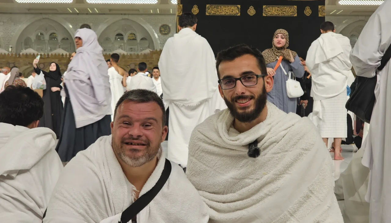 Adana İmamı down sendromlu Savaş Yavuz'un umre hayalini gerçekleştirdi