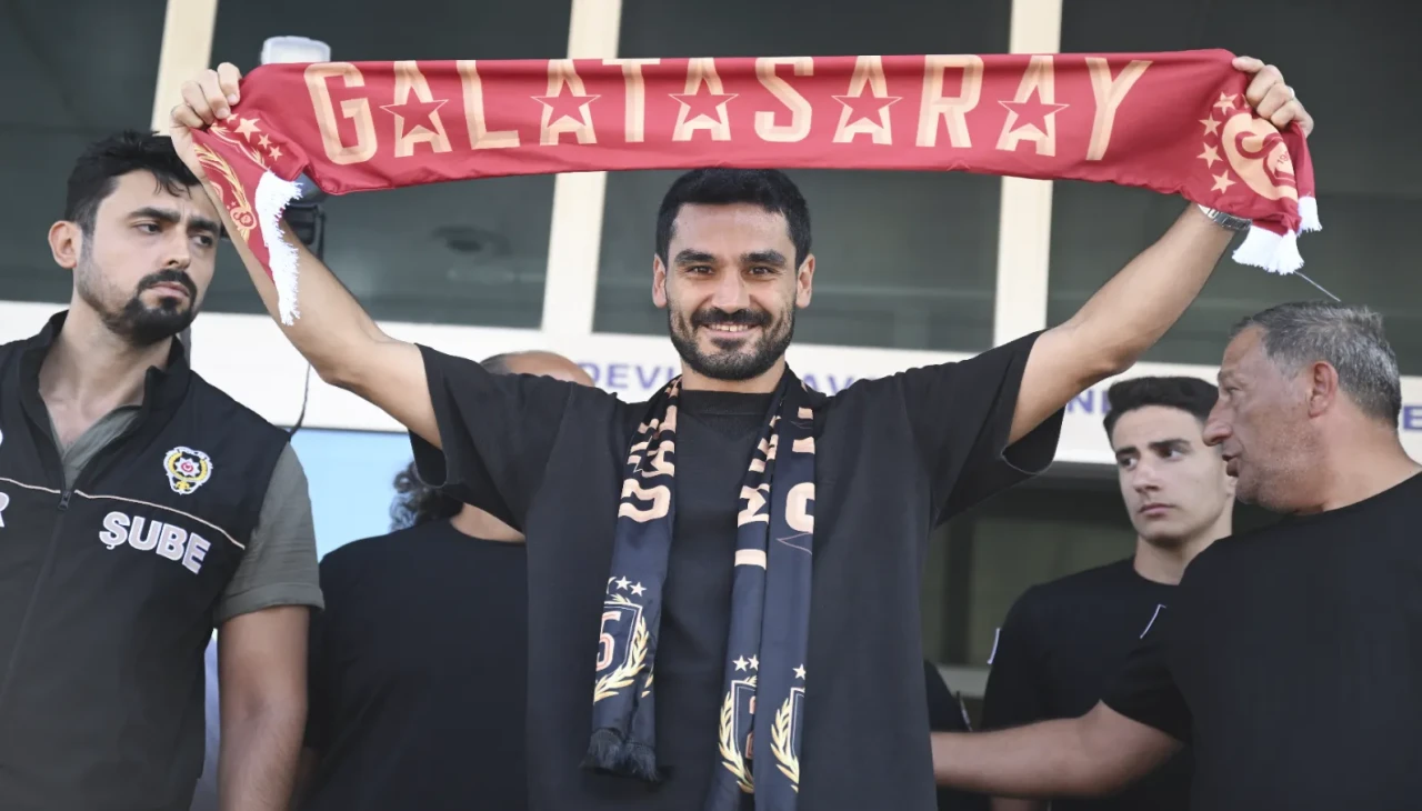 İlkay Gündoğan'ın Galatasaray taraftarlarıyla ilk buluşması