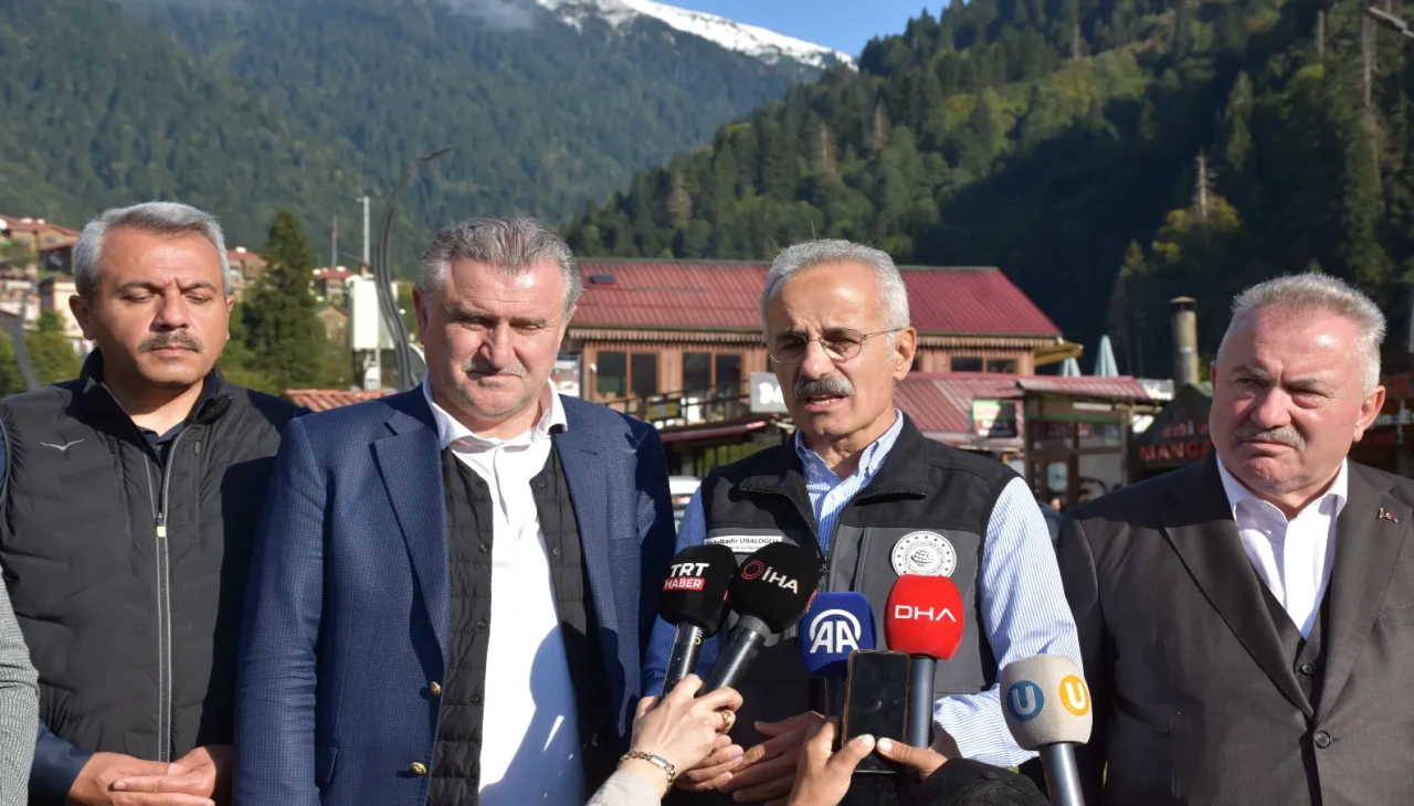 Rize'deki sel felaketi sonrası Bakanlar alanı bölgeyi inceledi