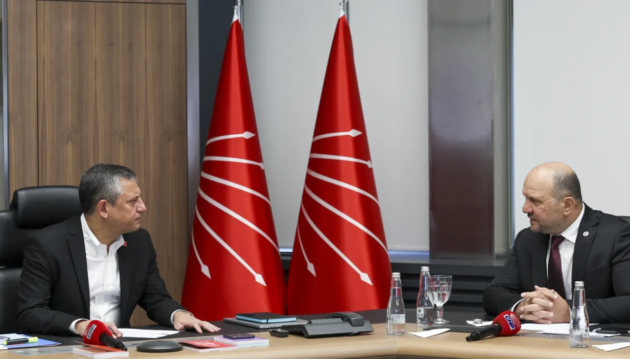 CHP Lideri Özgür Özel, Balkan Türkleri Federasyonu Başkanı Nursoy ile önemli bir görüşme gerçekleştirdi