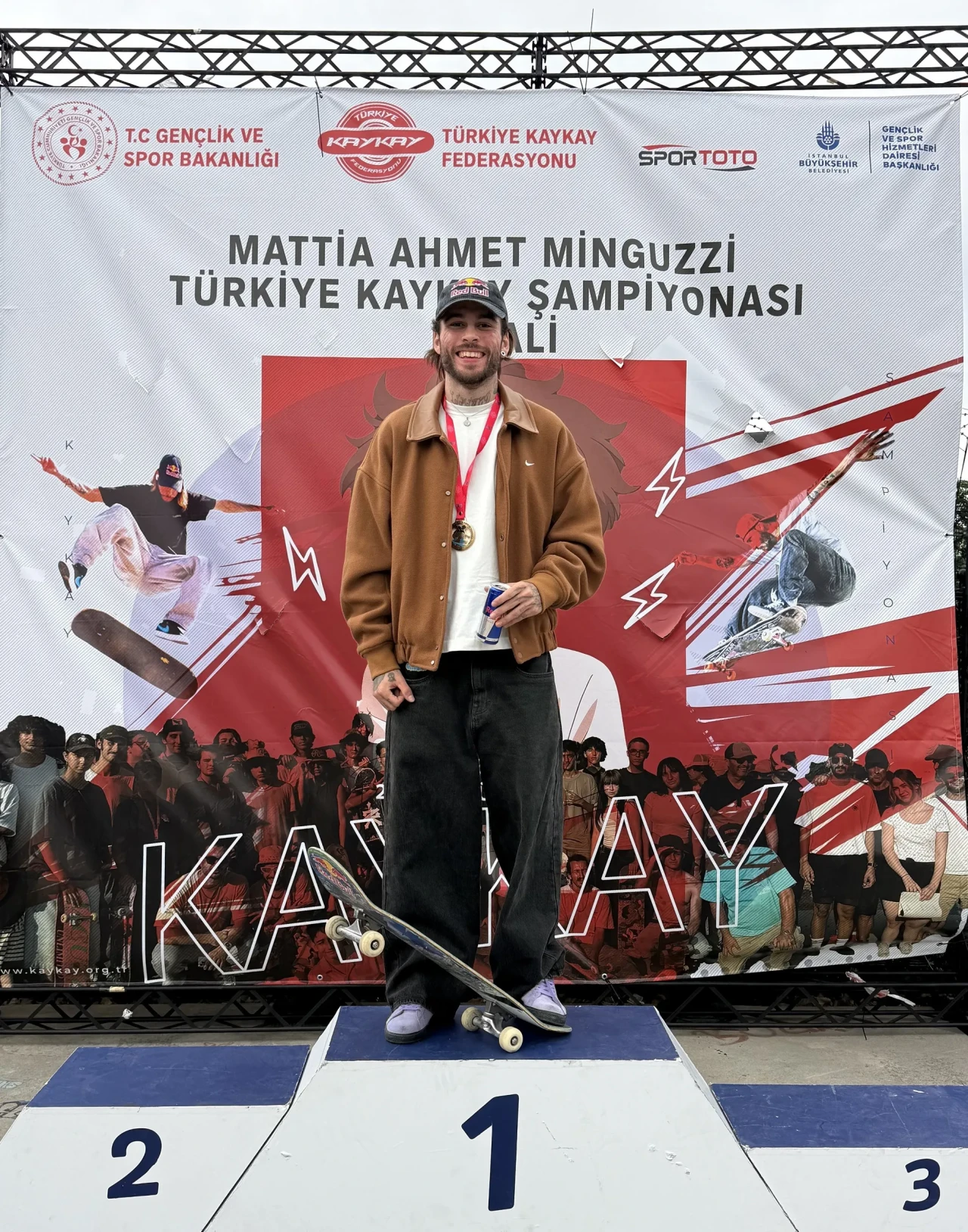 Berke Dikişçioğlu Türkiye Kaykay Şampiyonu unvanını kazandı