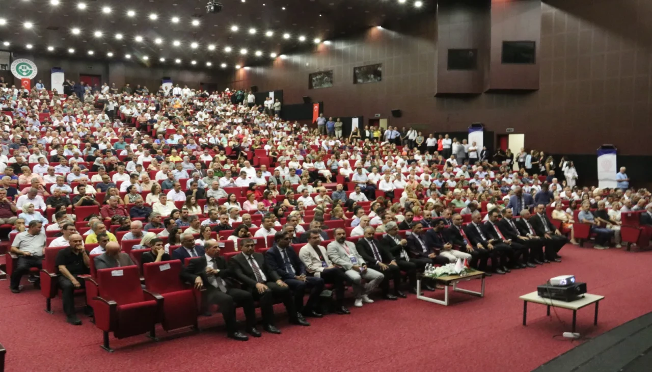 Adana’da “Türkiye Yüzyılı Maarif Modeli Buluşmaları” düzenlendi