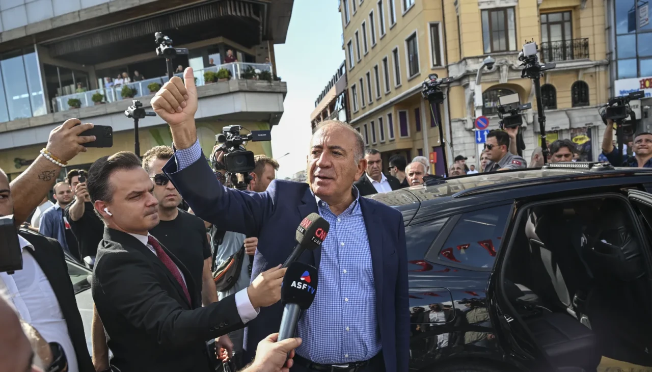 CHP İstanbul İl Yönetimi'nde Gürsel Tekin dönemi başladı: Her yer bizimdir