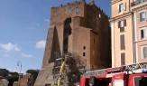 Roma’nın simge yapılarından Torre dei Conti kulesi çöktü