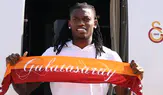 Rafael Leão İstanbul'da! Galatasaray taraftarından yıldız futbolcuya coşkulu karşılama