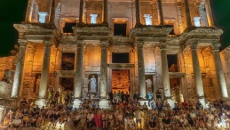 Bakan Ersoy: 2025'te Türkiye'ye 33 milyon turist ve kalıcı izler bırakıldı