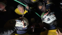 Suriye Sivil Savunma, 30 metre derin kuyuya düşen çocuğu kurtardı