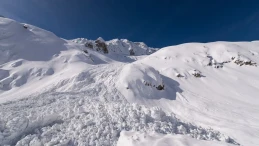 Kuzey İtalya’da çığ felaketi: 3 kişi hayatını kaybetti