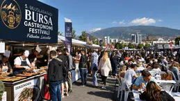 Festival kalabalığı turizm başarısı mı demek?