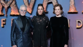 Avatar Prömiyeri: Sigourney Weaver ve Stephen Lang kırmızı halıda