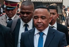 Madagaskar'da başbakan ve kabinesi görevden alındı