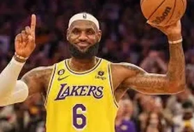 LeBron James tarih yazdı: En fazla saha içi isabet rekorunu kırdı