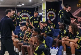 Fenerbahçe'de Tedesco Dönemi Resmen Sona Erdi: Duygusal Veda Anları
