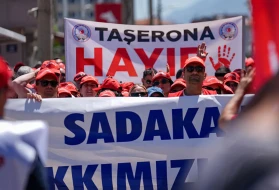 İzmir'de belediye işçileri iş bıraktı